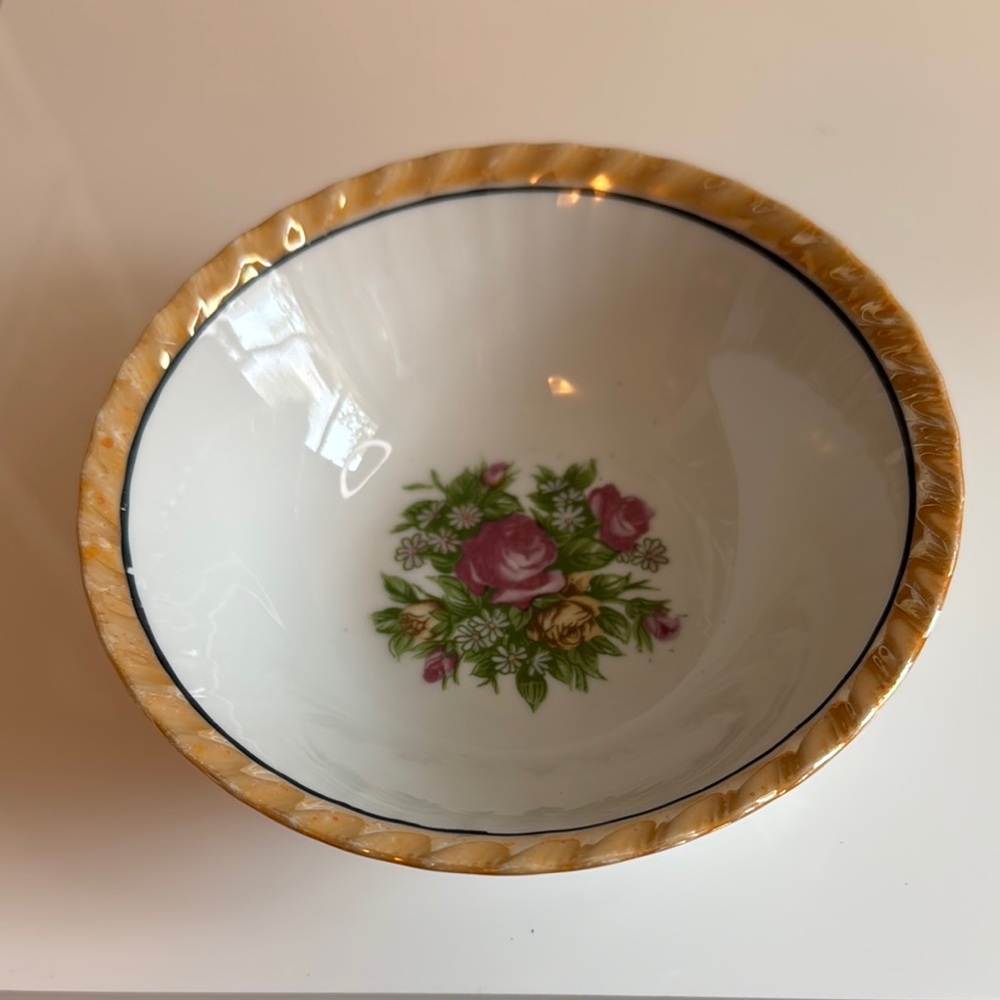 Yamatsu Japan Lusterware Soup Bowl Roses Floral Design Vintage